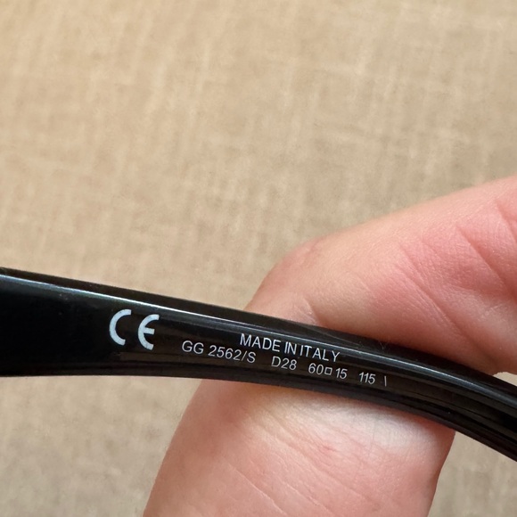 Black Gucci 2562/S horsebit Sunglasses - Picture 9 of 9